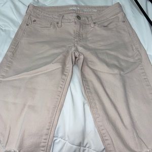 light pink levi jeans